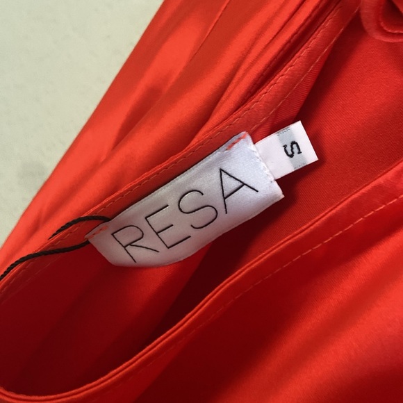 NWT Resa Madison Slip Satin Midi Dress in Cayenne Color. Size S - Picture 8 of 11